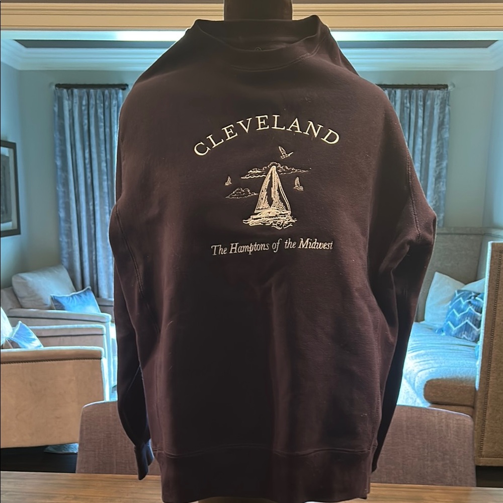 Black Crewneck Sweatshirt with Cleveland Graphic